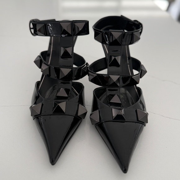 Valentino Garavani Patent Roman Stud Ankle Strap 80mm Pumps 40.5 Black Shoes - Picture 2 of 9